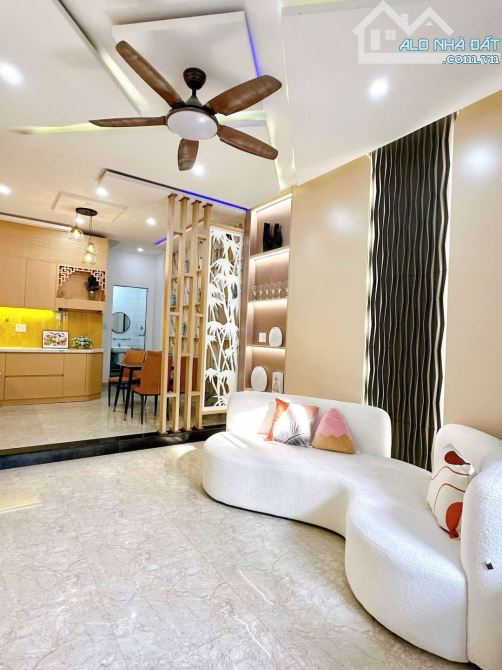 BÁN NHANH NHÀ KIỆT ĐẸP - FULL NỘI THẤT - THIẾT KẾ HIỆN ĐẠI - 1