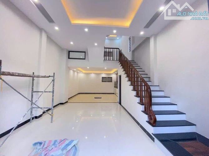 Chuyển công tác,cần chuyển nhượng,nhà lô góc, đường ôtô tránh 33m2,cạnh cấp 1,2 giá 2.5 tỷ - 1