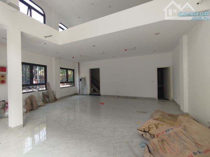 MẶT NGUYỄN VĂN TRỖI, THANH XUÂN, VỈA HÈ RỘNG, LÔ GÓC, 8T THANG MÁY, 90M2 MT 8M. - 1