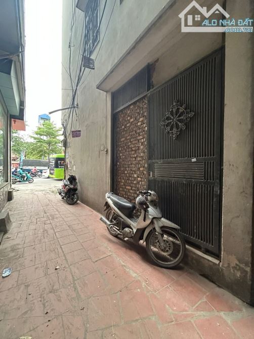 Bán nhà mặt phố, lô góc, thang máy Trường Chinh, Đống Đa 50m 6 tầng MT 5m 26 tỷ