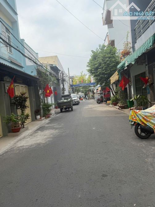 HẺM 8M THÔNG ĐƯỜNG SỐ 1 GIÁP BÌNH LONG-VĂN CAO-4x18-5 TÂNG- NHỈNH 7 TỶ - 1