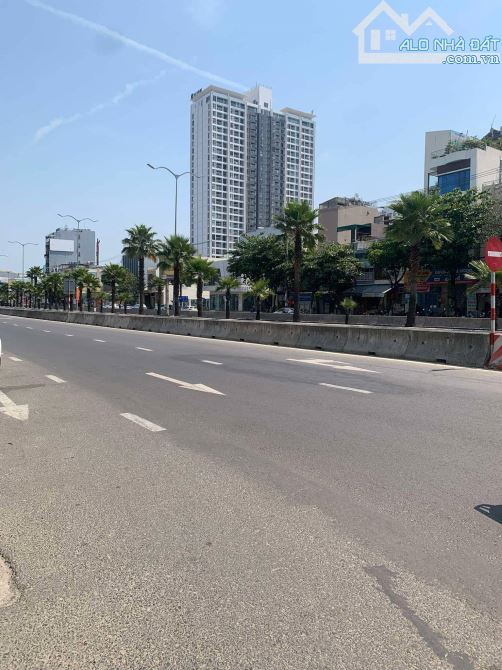 cần bán lô đất  450m2 mặt tiền _đường Ngô Quyền .. cạnh cầu Rồng ._ Sơn Trà . Đà Nẵng . - 1