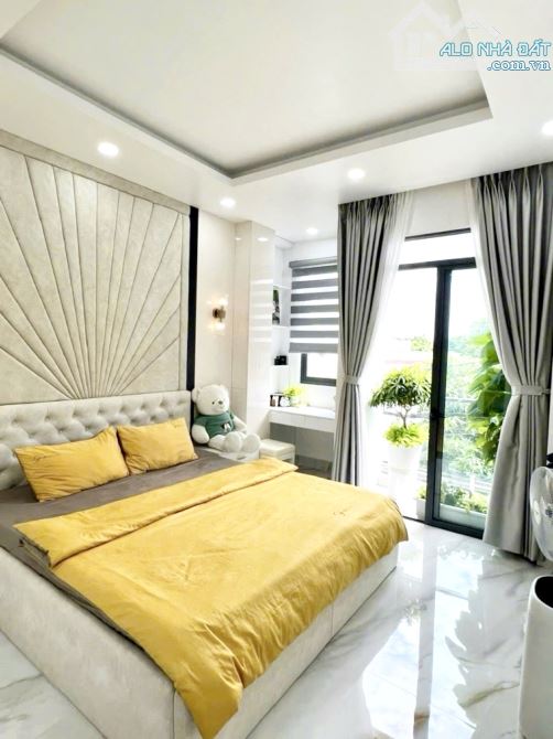 GẦN TRƯỜNG HỌC VIỆN CÁN BỘ, HẺM XE HƠI, NHÀ ĐẸP 4 TẦNG DT : 4x15, TẶNG NỘI THẤT CAO CẤP - 1