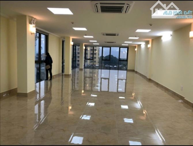 Cần bán gấp Tòa Nhà Văn Phòng 9 tầng xây mới mặt phố Vương Thừa Vũ, Thanh Xuân, Hà Nội.