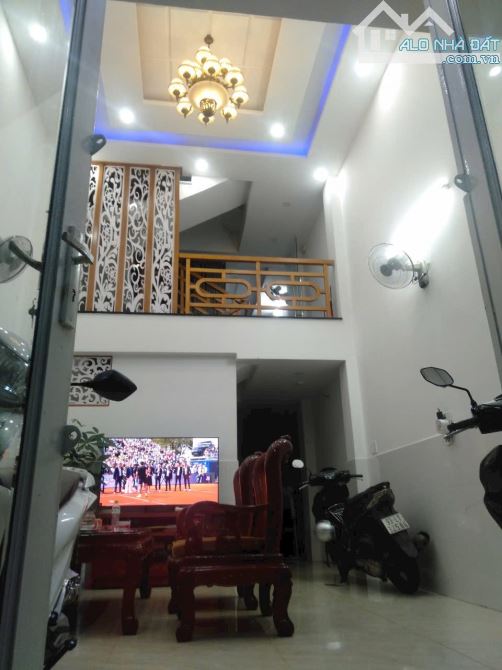 NHÀ BTCT GÒ VẤP, 3 TẦNG, 48 M2, 3 PHÒNG NGỦ, NỞ HẬU, THỐNG NHẤT - 1