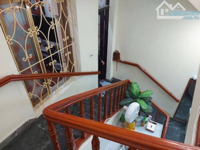 28.2 Tỷ- Mặt Phố Nguyên Hồng- Đống Đa- Hiếm Nhà Bán- 47m2-5 Tầng- MT 5.8m - 1