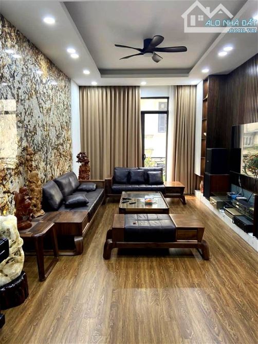 Vip phố Yên Lạc, 60m x 5T, ngõ ô tô phi ầm ầm, nhà thoáng vượng khí thông tứ tung - 1