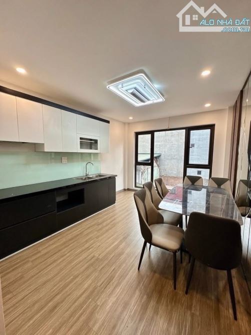 BÁN NHÀ NGUYỄN VĂN CỪ - 11 TỶ.X - 62M2- 6 TẦNG - FULL NỘI THẤT - Ô TÔ TRÁNH. - 1