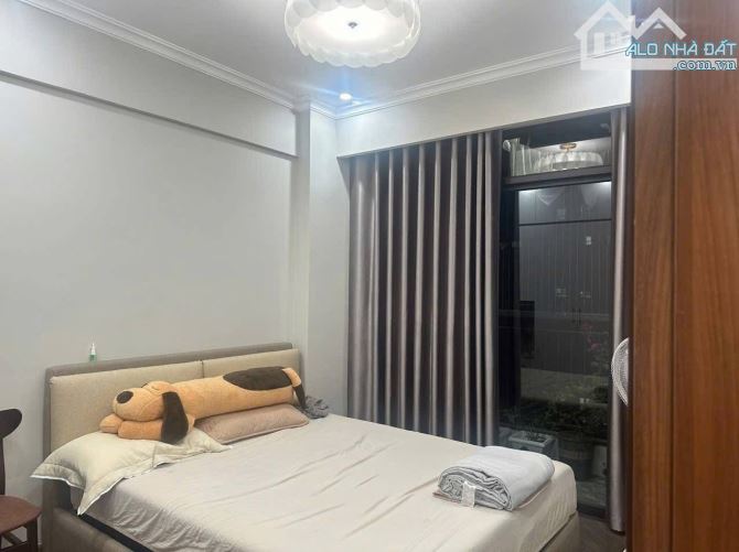 Bán căn chung cư Nam Trung Yên, 2 ngủ, thiết kế đẹp, ban công thoáng, nội thất xịn - 1