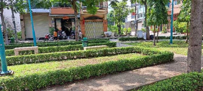 BÁN ĐẤT TRƯỚC CÔNG VIÊN -  4x16M -  tương lai nhà mình 2 mặt tiền - 2
