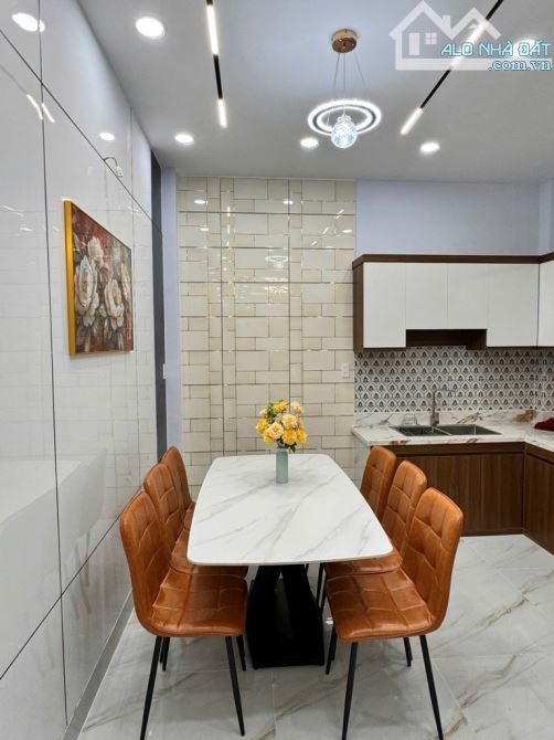 Gò Vấp,Bán nhà mới đẹp, 45m2, full nội thất, sát hẻm xe tải, vuông vức A4, giá chỉ 5.8 tỷ - 2