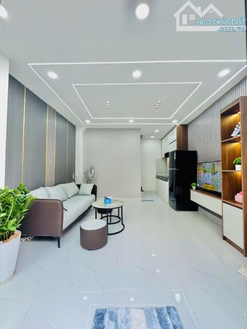 BẠCH ĐẰNG P24 Bình thạnh - 25m2- 5 TẦNG - 3 pn - giá 4,95 ttr - 2