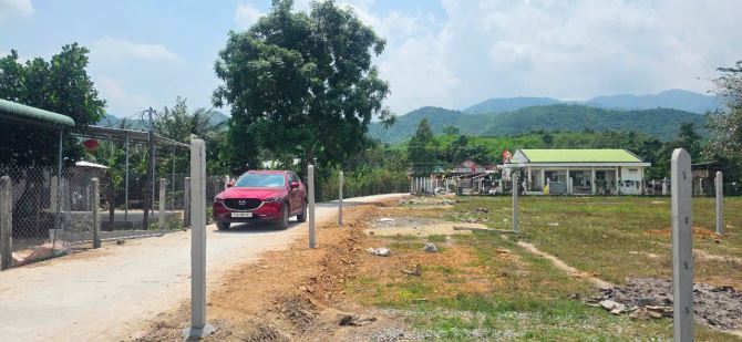 Bán 6 lô đất thổ cư xã Khánh Phú Vị Trí Đẹp giáp đường YangBay sắp mở đường Liên Vùng - 2