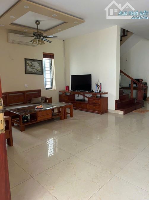 Cho thuê nhà biệt thự 4 tầng tại KĐT VCI Vĩnh Yên, Vĩnh Phúc 20tr/ tháng. - 2