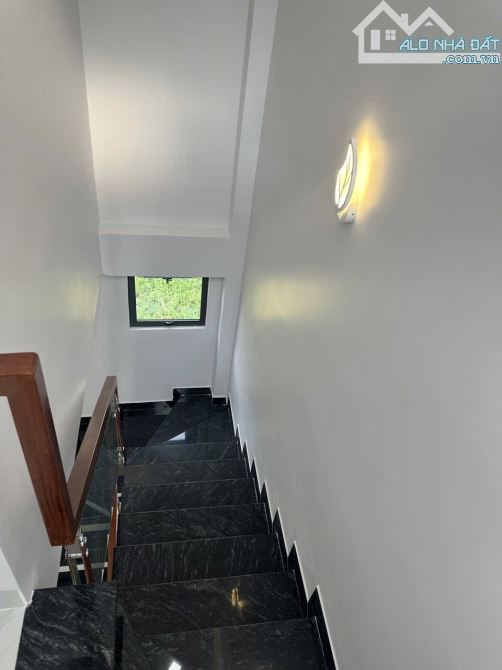 🌴 Chủ gấp bán nhà 3 tầng - 55mv, Nhà mới hoàn công đủ - Hẻm xe hơi. Pháp lý chuẩn. - 2