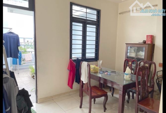 PHƯỜNG 15 TÂN BÌNH -3 TẦNG 2 MẶT HẺM 4,5x 21 XE HƠI NGỦ TRONG NHÀ - 2