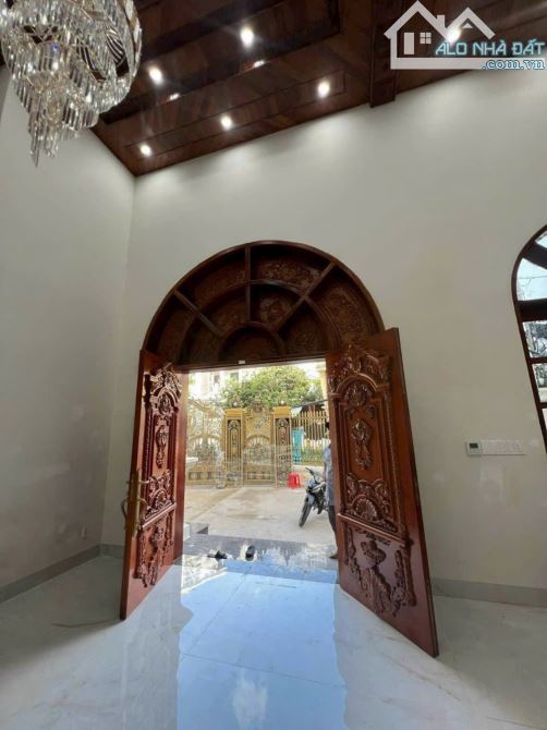 Bán Biệt Thự Trung Tâm Phường11, Q.Phú Nhuận, 1Hầm,6Tầng, Diện Tích 350m2 GIÁ BÁN 69,5TỶ - 2