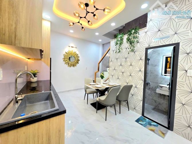 Nhà bán nhanh Lê Văn Sỹ, P 3, Q3, giá 3tỷ150, DT 63m2, sổ hồng riêng. - 2