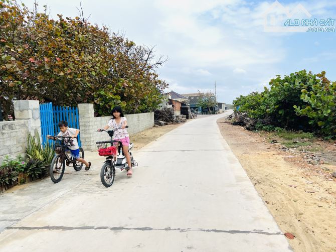14M MẶT TIỀN TRỰC DIỆN BIỂN HOÀI HẢI, ĐƯỜNG VEN BIỂN XE TẢI CHẠY TUNG TĂNG, FULL THỔ - 2
