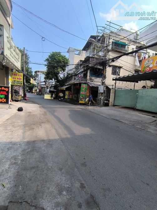 MT Kinh Doanh Nguyễn Văn Khối P. 11; DT: 4X20 CN 79m2: Nhà 1 trệt 3 lầu; GIÁ 11 TỶ TL - 2