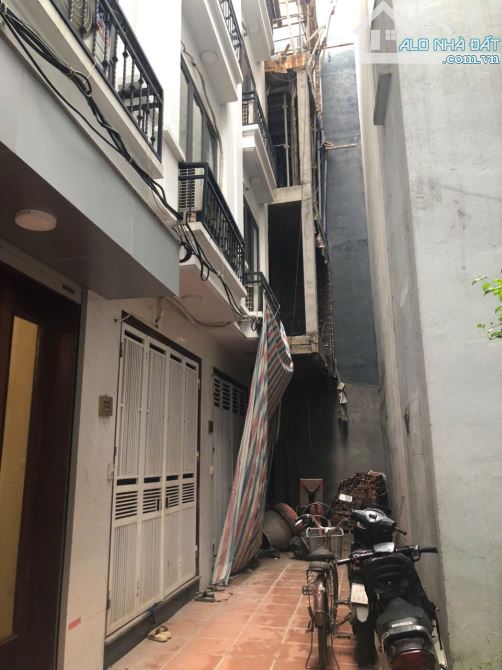 BÁN NHÀ NGỌC LÂM, NHÀ MỚI Ở LUÔN, GẦN PHỐ, 5 TẦNG, 32,5M2, 6.45 TỶ - 2