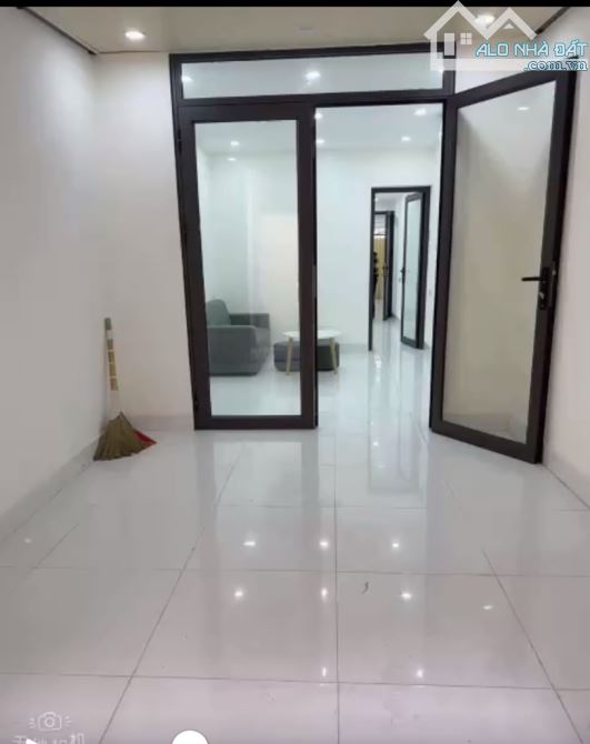 Siêu hiếm - Nhà Tầng 1 hai mặt ngõ 2,5 tir - Ô tô gần Tại Sài Đồng Long Biên - 2