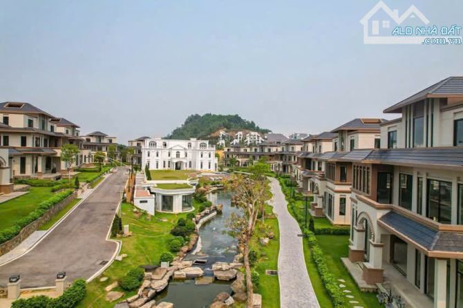 Bán biệt thự đơn lập gần Xanh Villas Thạch Thất 400m2 giá chỉ hơn 20 tỷ - 2