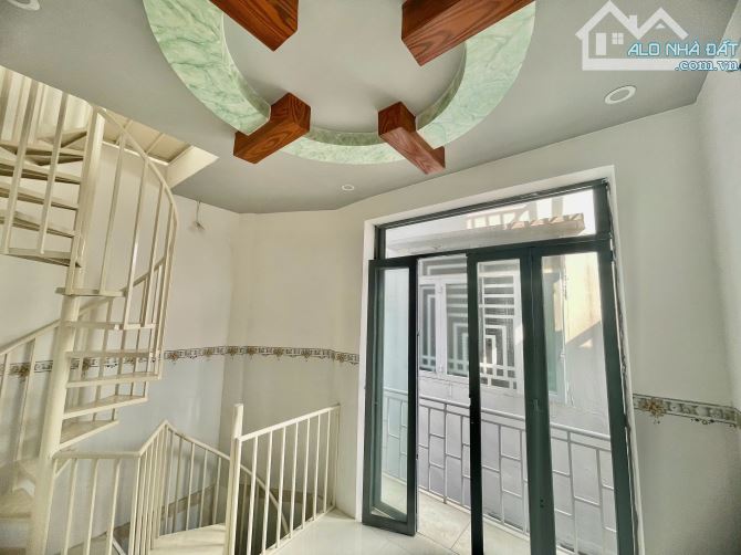 🏡 Nhà 1 trệt 2 lầu ngay trung tâm Cần Thơ - Giá tốt! 890 triệu thương lượng - 2