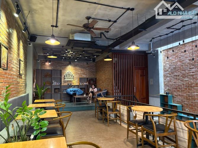 Bán nhà mặt phố Hoàng Văn Thái Thanh Xuân phố 2 chiều vỉ hè rộng mặt tiền 6 m  DT 86 m2 x - 2