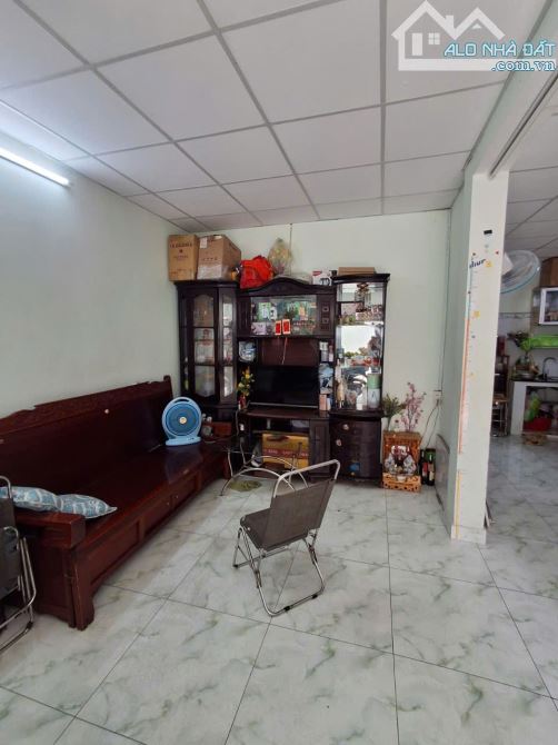 Hàng Thơm nhà Trần Văn Ơn Tân Sơn Nhì ngay chợ gần mặt tiền 56m2 Nhỉnh 4ty - 2