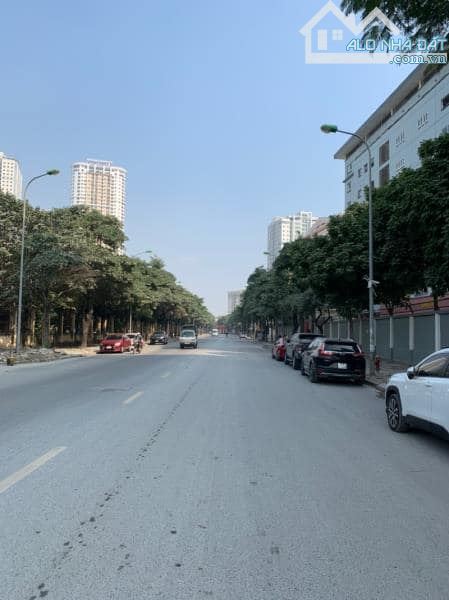 Cực VIP! Bán tòa văn phòng 10 tầng mặt phố Thanh Liệt siêu rộng dt 315m2 giá 199 tỷ - 2