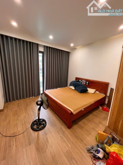 Siêu Phẩm Nhà dân xây độc lập mặt ngõ Hồ Sen , ô tô đỗ cửa , 68m2 x 5 tầng có thang máy - 2