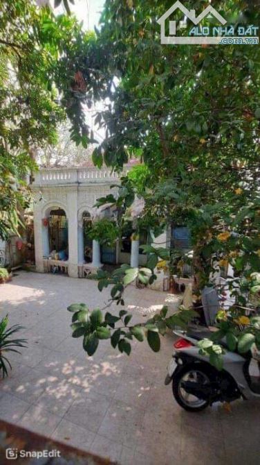 Bán Biệt Thự Siêu hiếm ngay trung tâm Sài Gòn,  262M2, Chit 62 TỶ - 2