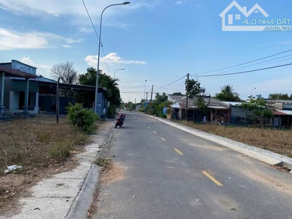 BÁN ĐẤT NGỘP – ĐƯỜNG NHỰA Ô BÀN CỜ – TAM PHƯỚC, LONG ĐIỀN Giá 1ty300 - 2