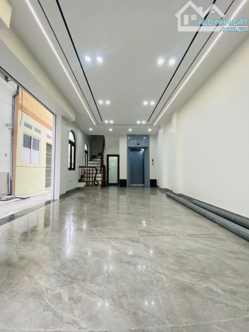 Bán nhà 6 tầng thang máy – lô góc – ô tô đỗ cửa – Dt 45m2 – mt 4,2m - Giá hơn 7 tỷ - 2