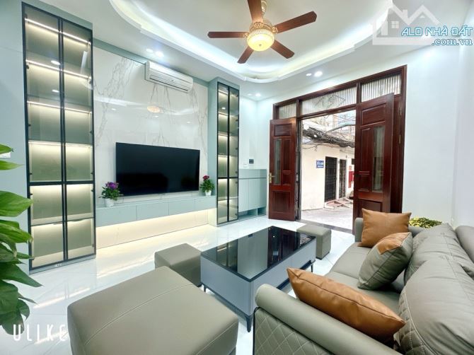 BÁN NHÀ PHỐ TRẦN ĐẠI NGHĨA -HAI BÀ TRƯNG -Ô TÔ -KINH DOANH -LÔ GÓC -38 m2-5 TẦNG- - 2