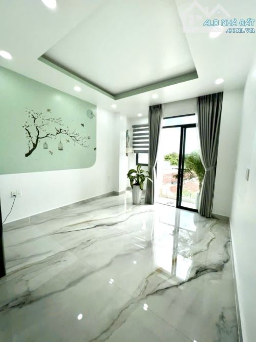 GẦN TRƯỜNG HỌC VIỆN CÁN BỘ, HẺM XE HƠI, NHÀ ĐẸP 4 TẦNG DT : 4x15, TẶNG NỘI THẤT CAO CẤP - 2