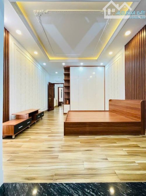 THÔNG SỐ HIẾM-NHÀ RỘNG ĐẸP ĐƯỜNG TO GIÁ RẼ-BÁN NHÀ 4.5×22-4TẦNG-HẺM 8M TÔ HIỆU TÂN PHÚ - 2