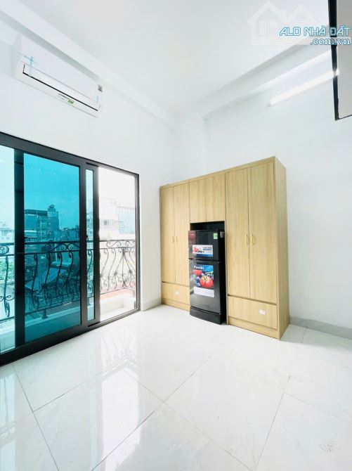 Cho Thuê CCMN 30 Trung Phụng Đống Đa 25m2 Gác Xép Ban Công Cửa Sổ Giặt Riêng Thang Máy - 2