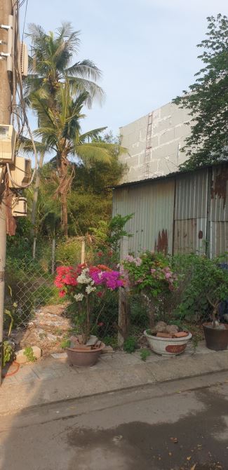 Q9, Bán lô đất hẻm xe hơi, ngay mặt tiền đường Lò Lu, 83m2(5*16,5) - Giá nhỉnh 3 tỷ - 2