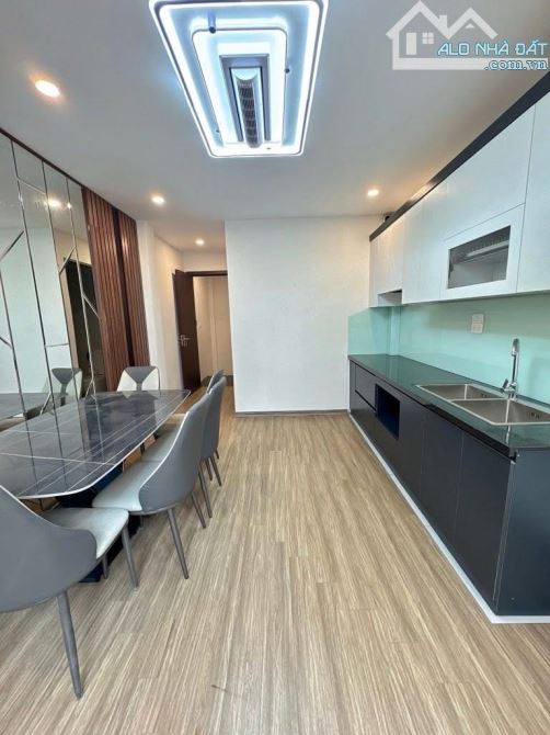 BÁN NHÀ NGUYỄN VĂN CỪ - 11 TỶ.X - 62M2- 6 TẦNG - FULL NỘI THẤT - Ô TÔ TRÁNH. - 2