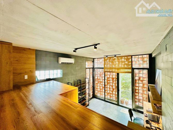 Nhà đẹp, mới xây 3 tầng BTCT, vị trí trung tâm Bình Thạnh, sẵn dòng tiền 25tr/tháng - 2