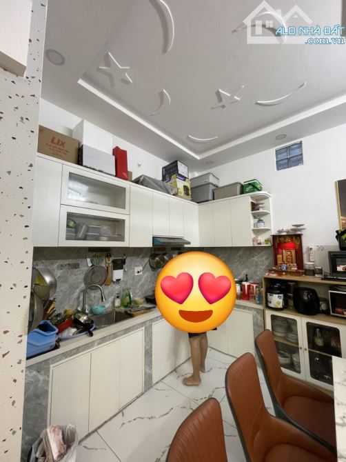 Bán nhà ( 4 X 17 ) nở hậu nhẹ, Hẻm 8m xe tải quay đầu, gần mặt tiền giá 6,3 tỷ. - 3