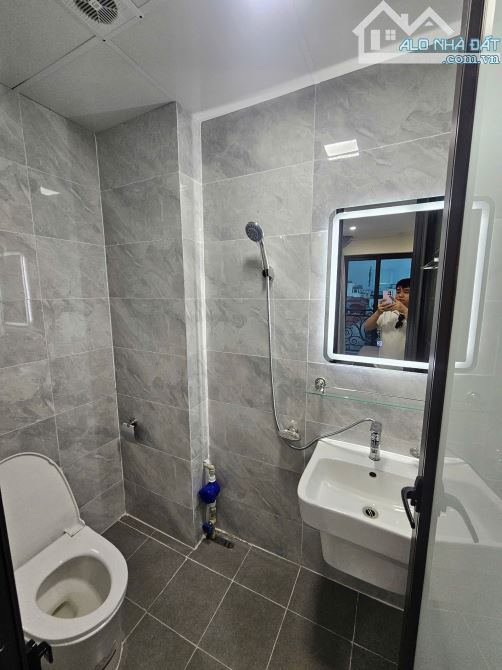 Bán tòa CĂN HỘ DV Tam Trinh, Hoàng Mai 120m, 7t, 33P, thang máy,PCCC, ôtô, Giá 32,4tỷ - 3