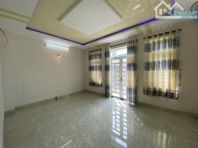 Bán Nhà hèm xe hơi Ngay Ngã 4 Bình Phước, QL13, nhà 4 lầu xd kiên cố, khu dân cư văn minh - 3