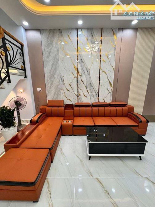Gò Vấp,Bán nhà mới đẹp, 45m2, full nội thất, sát hẻm xe tải, vuông vức A4, giá chỉ 5.8 tỷ - 3