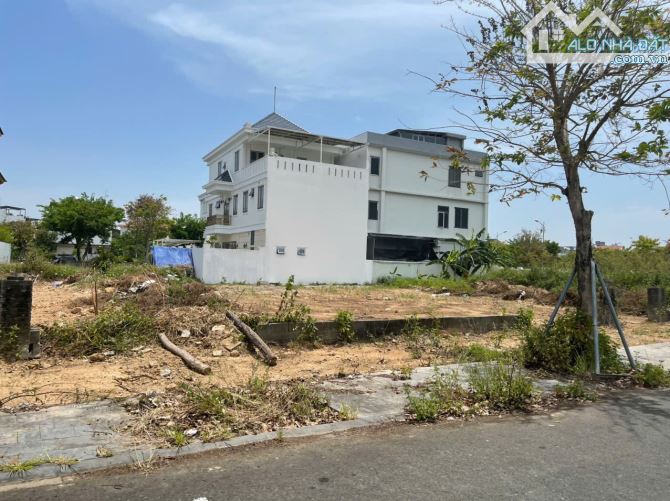 Bán lô biệt thự  Giáng Hương EURO 2 view sông 300m2 - 3