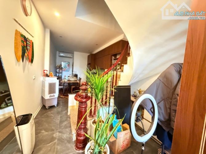 NHÀ ĐẸP HỮU HƯNG - TÂY MỖ 42m 4 TẦNG CHỈ HƠN 5 TỶ - 3