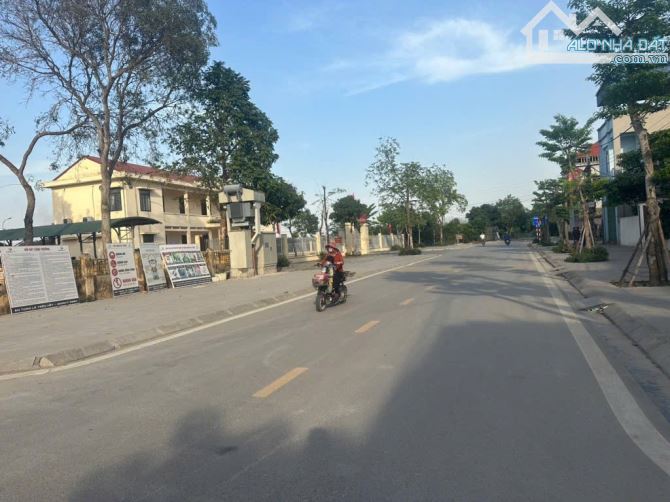NGÕ OTO ĐỖ CỬA - ĐẤT VUÔNG VẮN - CÁCH NHÀ VĂN HOÁ KHU ĐẤU GIÁ 100M- CÔNG VIÊN KIM QUY - 3