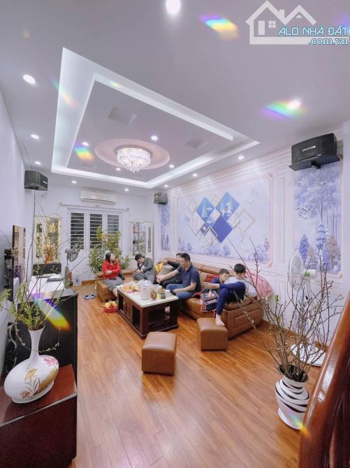CỰC HIẾM! Cần bán nhà Đường Láng, Đống Đa, 50m2- 5 tầng, Lô góc, 12 tỷ - 3